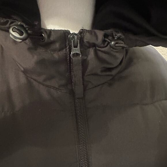 OLD NAVY Black Puffer Jacket. Attached Hood Elastic Waist Full Zip Size XS - Picture 6 of 13
